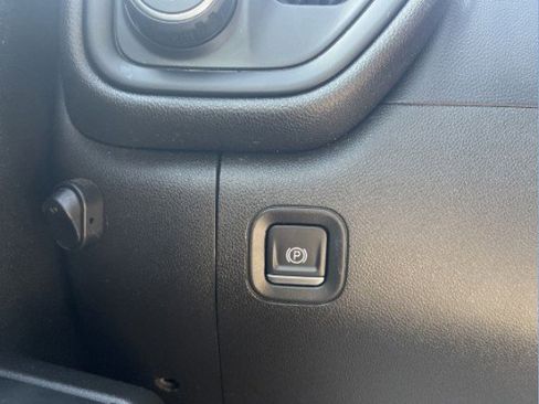 Used 2021 Chevrolet Silverado 1500 Custom Trail Boss w/ Safety Confidence Package image 23