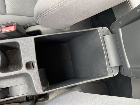 Used 2013 Hyundai Elantra GLS w/ Preferred Pkg image 40