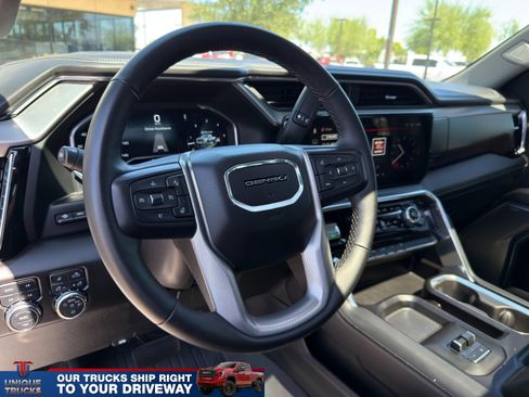 Used 2024 GMC Sierra 3500 Denali w/ Denali Reserve Package AWD/4WD image 17