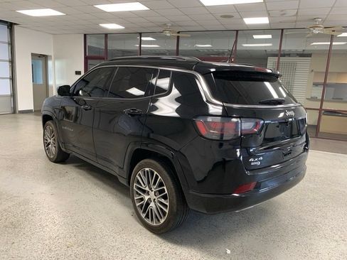 Used 2023 Jeep Compass Limited w/ Elite Group AWD/4WD image 3