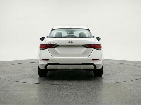 Used 2025 Nissan Sentra SV image 7