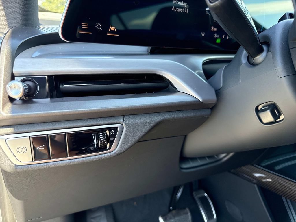 New 2026 Cadillac Vistiq Sport w/ LPO, Floor Liner Package AWD/4WD image 31