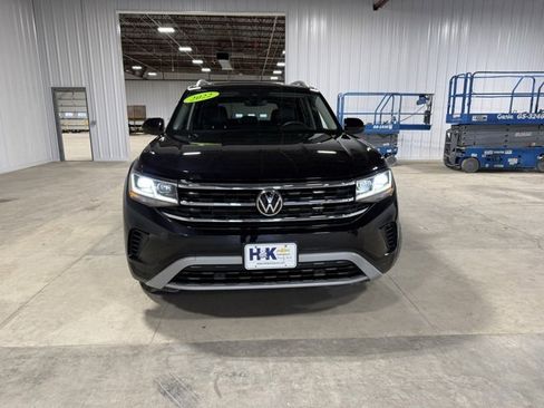 Used 2022 Volkswagen Atlas SEL image 2