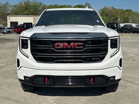 Used 2024 GMC Sierra 1500 AT4 w/ Technology Package image 3