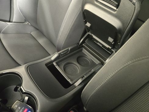 Used 2021 Toyota Venza LE w/ Carpet Mat Package (TMS) AWD/4WD image 27