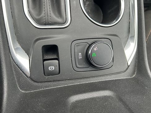 Used 2019 Chevrolet Traverse LT image 31