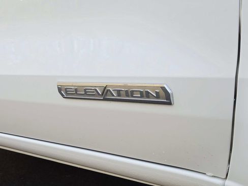 New 2026 GMC Canyon Elevation w/ Convenience Package image 17