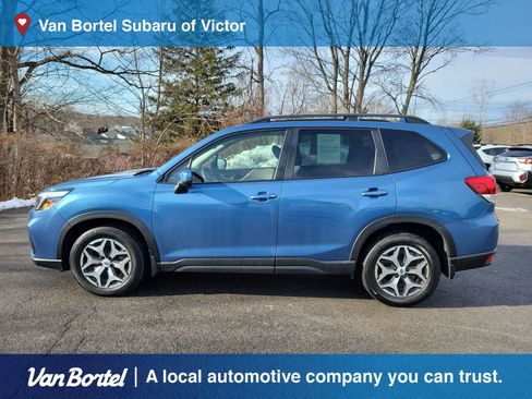 Used 2021 Subaru Forester Premium image 2