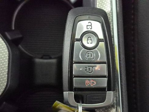 Used 2021 Ford Edge Titanium w/ Equipment Group 301A image 33