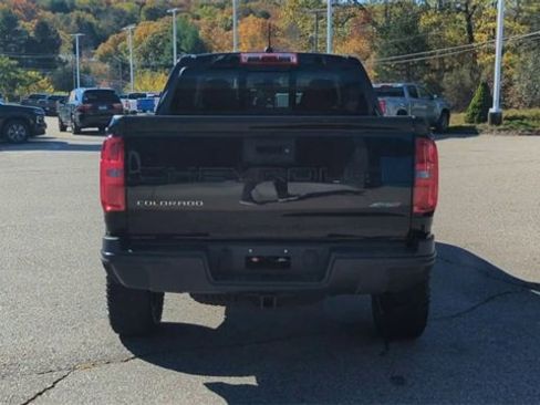 Certified 2022 Chevrolet Colorado ZR2 w/ ZR2 Midnight Special Edition image 7