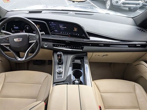 Used 2021 Cadillac Escalade ESV Premium Luxury image 16