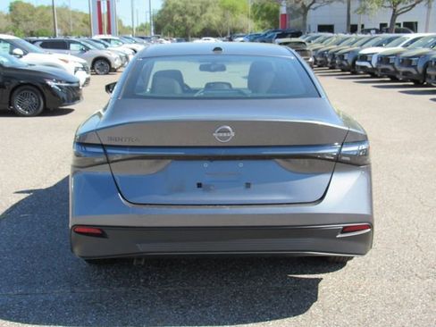 New 2026 Nissan Sentra SV w/ SV Convenience Package FWD image 4