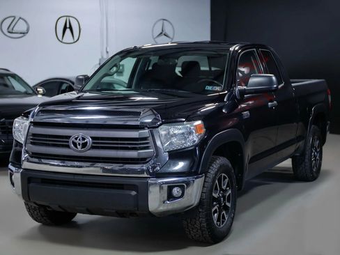 Used 2015 Toyota Tundra SR5 w/ TRD Off Road Package image 6