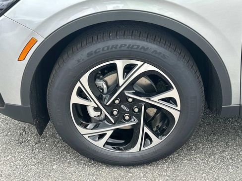 New 2025 Lincoln Nautilus Premier w/ Equipment Group 102A image 11