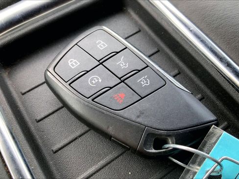 Used 2023 GMC Yukon XL Denali AWD/4WD image 14