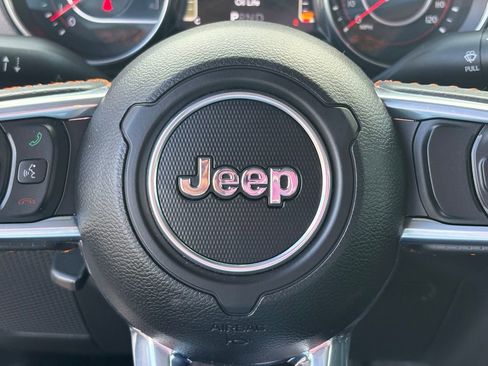 Used 2022 Jeep Gladiator Mojave w/ Cold Weather Group AWD/4WD image 23