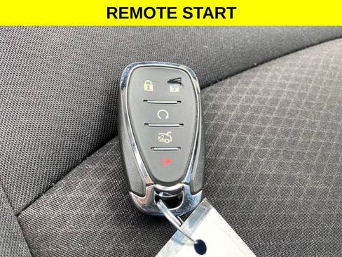 Used 2025 Chevrolet Malibu LT FWD image 15