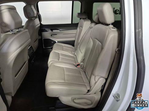 Used 2023 Jeep Wagoneer L Series II image 21