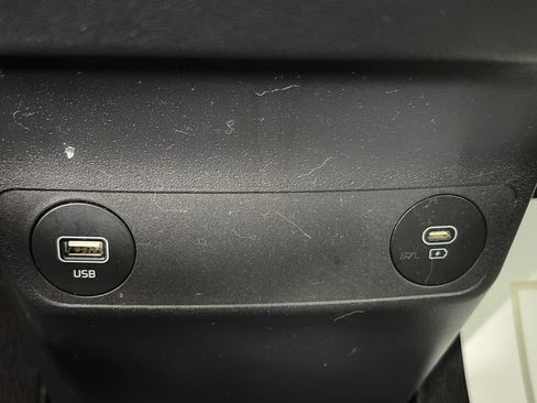 Used 2023 Kia EV6 Wind w/ Wind Technology Package AWD/4WD image 30