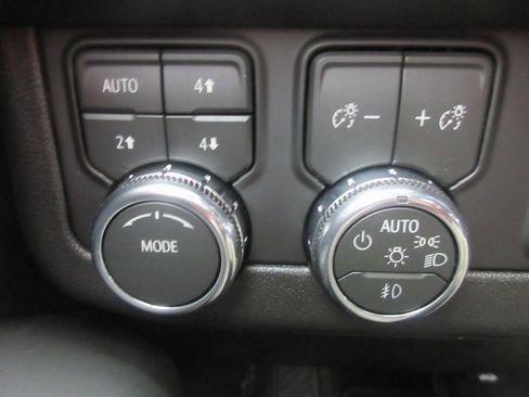 New 2026 GMC Yukon Elevation w/ Elevation Premium Package image 17