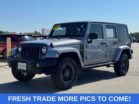 Used 2018 Jeep Wrangler Unlimited Sport AWD/4WD image 2