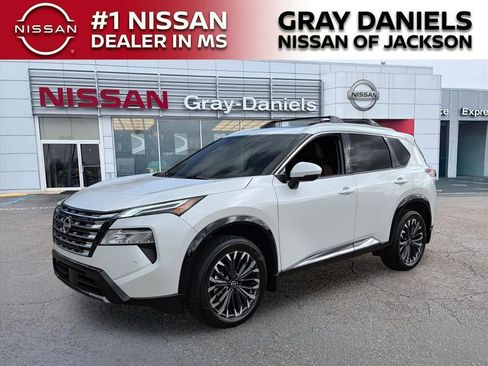 New 2026 Nissan Rogue Platinum w/ Platinum Premium Package image 4