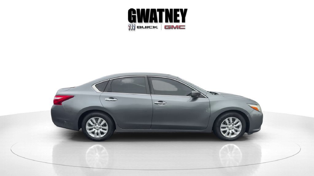 Used 2016 Nissan Altima 2.5 S FWD image 2