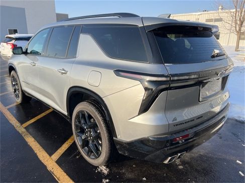 Used 2024 Chevrolet Traverse RS w/ LPO, Floor Liner Package image 6