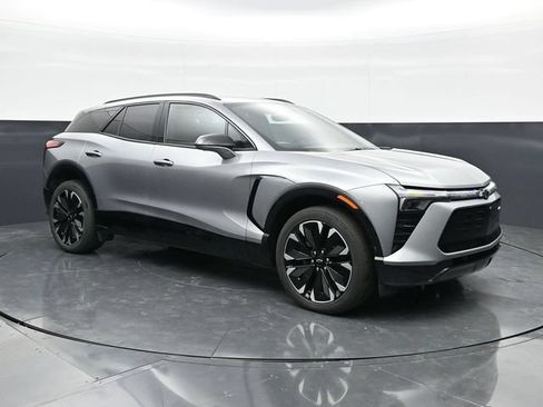 Used 2024 Chevrolet Blazer EV RS AWD/4WD image 3