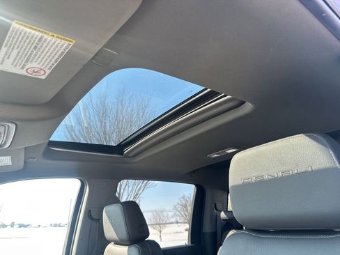 Used 2021 GMC Sierra 3500 Denali image 33