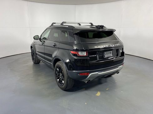 Used 2019 Land Rover Range Rover Evoque SE Premium image 7