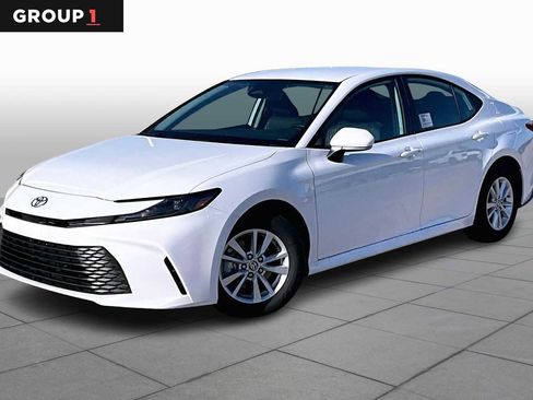 New 2026 Toyota Camry LE image 1
