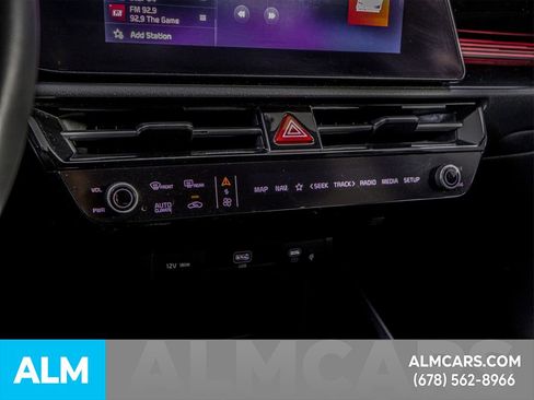 Used 2024 Kia Niro Wind image 39