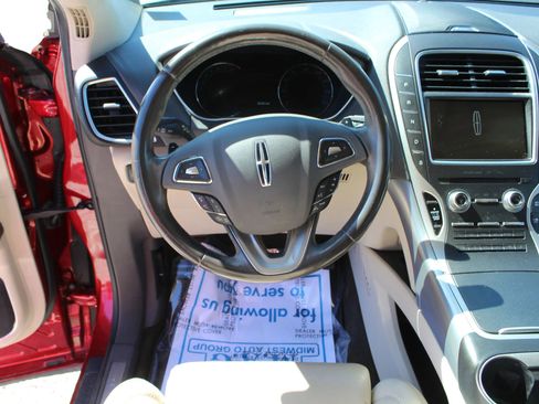 Used 2016 Lincoln MKX Reserve w/ Technology Package image 12