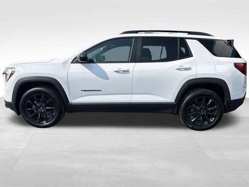 Used 2026 GMC Terrain Elevation w/ Elevation Premium Package AWD/4WD image 2