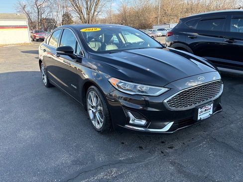 Used 2019 Ford Fusion Titanium image 1