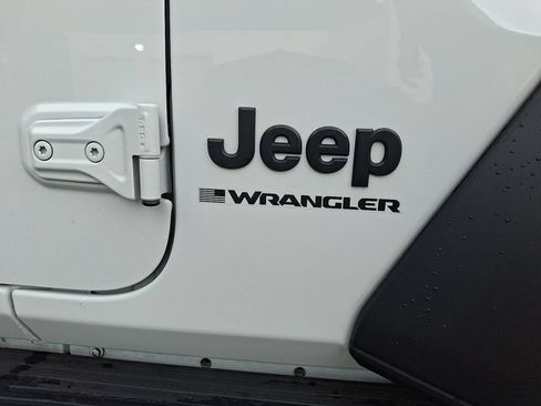 Used 2023 Jeep Wrangler Sport AWD/4WD image 6