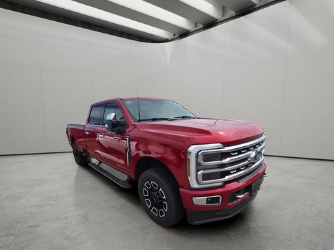Used 2024 Ford F350 Platinum AWD/4WD image 9
