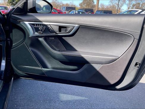 Used 2020 Jaguar F-TYPE R image 25