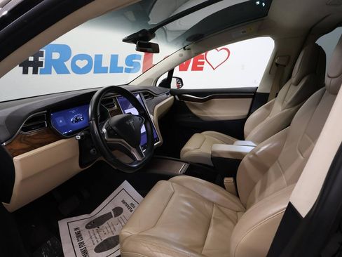 Used 2017 Tesla Model X 75D AWD/4WD image 11