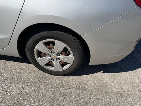 Used 2018 Chevrolet Cruze LS image 8