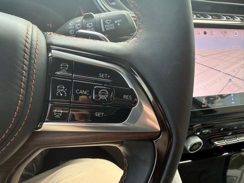 Used 2023 Jeep Grand Cherokee L Summit w/ Advanced Protech Group IV AWD/4WD image 24