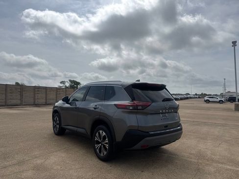 Certified 2023 Nissan Rogue SV w/ SV Premium B Package FWD image 16