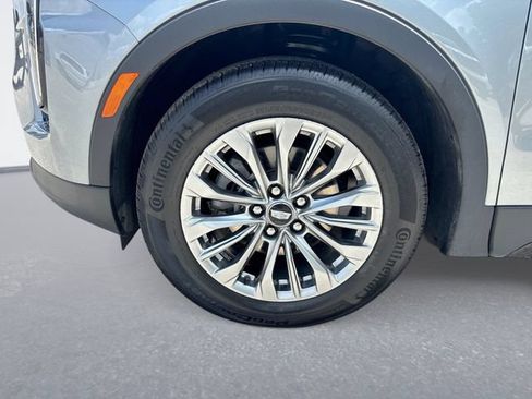 Used 2025 Cadillac XT4 Premium Luxury FWD image 10