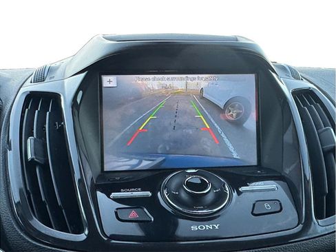 Used 2016 Ford C-MAX Energi SEL w/ Equipment Group 302A image 16