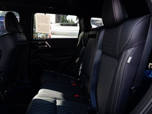 Used 2025 Mitsubishi Outlander SEL Black Edition image 19