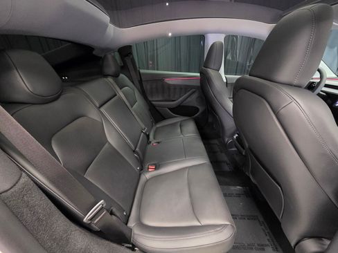 Used 2026 Tesla Model Y Long Range image 37