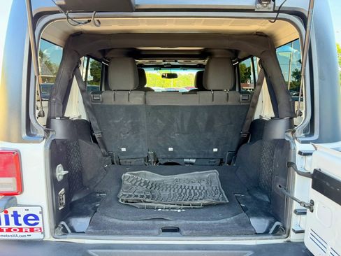 Used 2016 Jeep Wrangler Unlimited Sport w/ Quick Order Package 24S AWD/4WD image 13