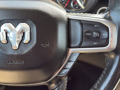 Used 2021 RAM 1500 Laramie AWD/4WD image 10