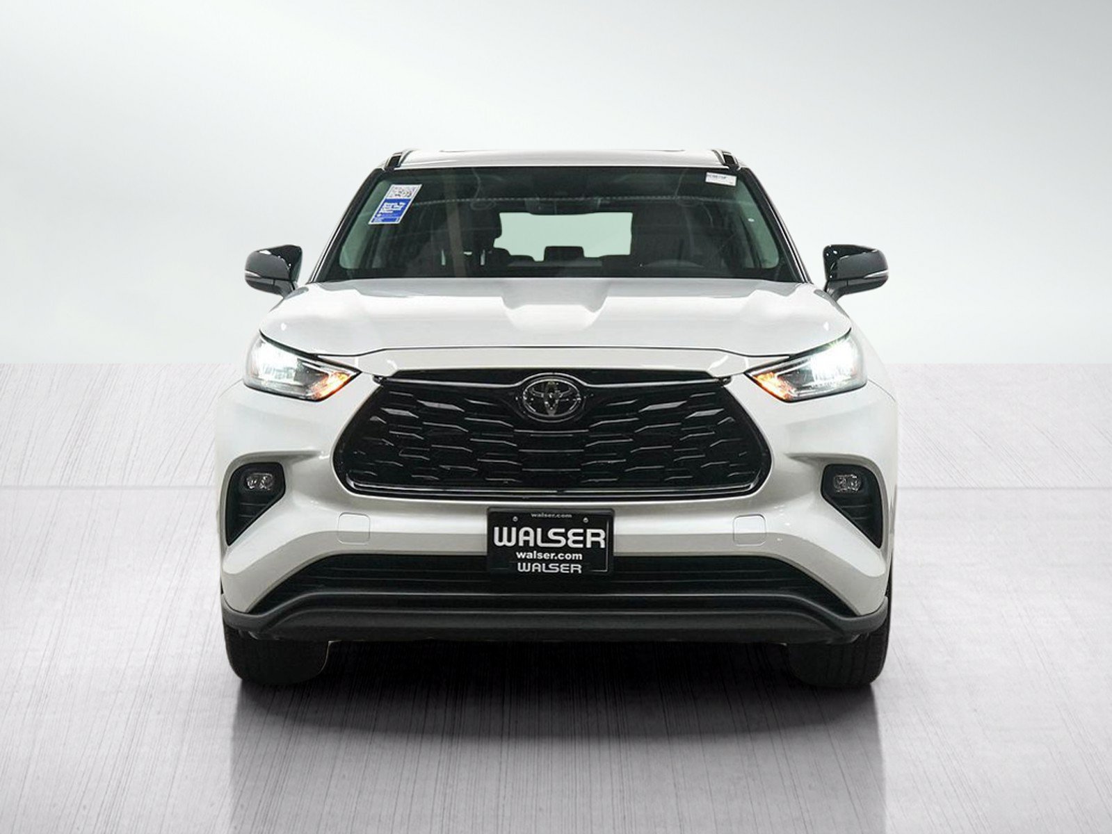 Used 2025 Toyota Highlander XLE AWD/4WD image 8
